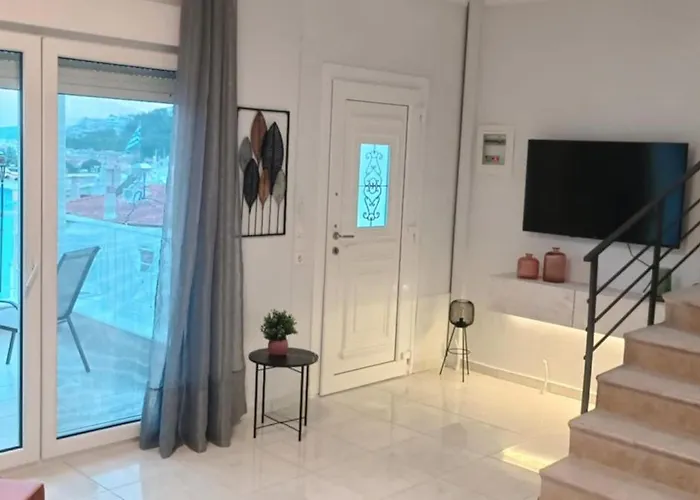 Theo Luxury * Néa Péramos